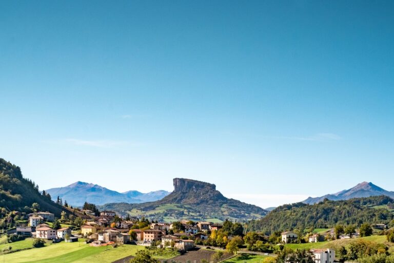 The panoramic stones of the Apennines